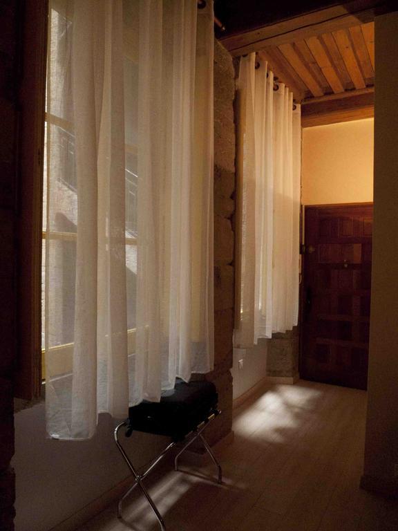 Studio Charme Et Confort Aux Cordeliers Lyon Ruang foto